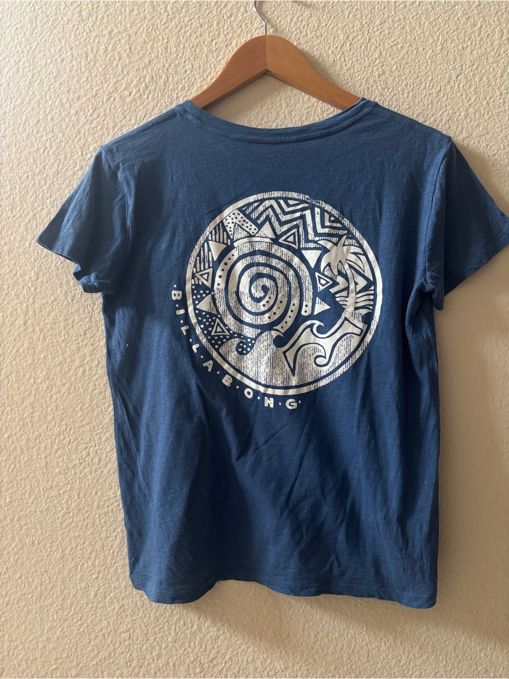 Billabong Women’s Tee Shirt Size S